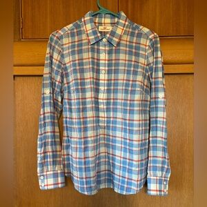 Women’s size 6 Vineyard Vines button down